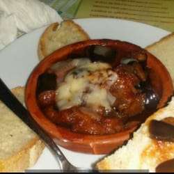 Taberna Nada - melanzane a funghetto con crostini di pane
