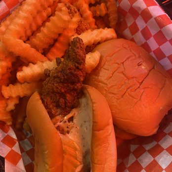 Main Birds Hot Chickens - Slider meal - Chicken Shop Near Me - Spring, Texas
