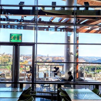 McDonald's - At the "eastern" end of the food court are doors onto a terrace overlooking the Rio Douro and the historic center off in the distance - Burgers Near Me - Vila Nova de Gaia, 13