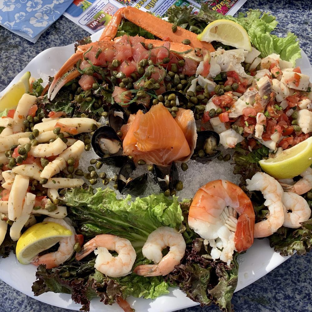 Paradise Cove Beach - Iced Seafood Platter - Beaches Near Me - Malibu, California Paradise Cove Beach - Iced Seafood Platter - Beaches Near Me - Malibu, California