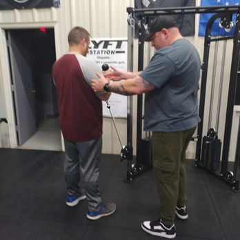 Lyft Station - Big Mike training one of his clients. - Gyms Near Me - Farmington, New Mexico