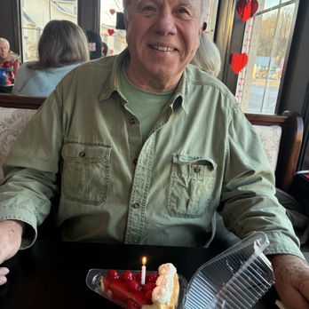 Abruzzo's - Delicious cheesecake and Alfredo! - Salad Near Me - Corydon, Indiana