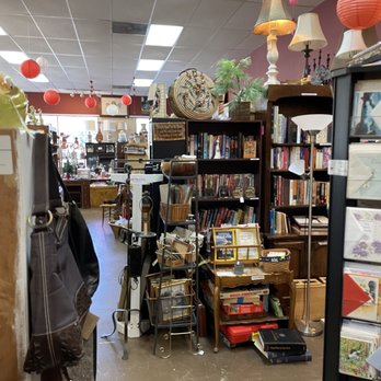 Hearts Decor Consignment Store - Used, Vintage & Consignment Near Me - Portland, Oregon Hearts Decor Consignment Store - Used, Vintage & Consignment Near Me - Portland, Oregon
