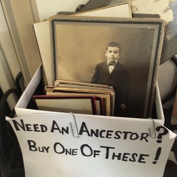 Antiques Marketplace - Antiques Near Me - Putnam, Connecticut