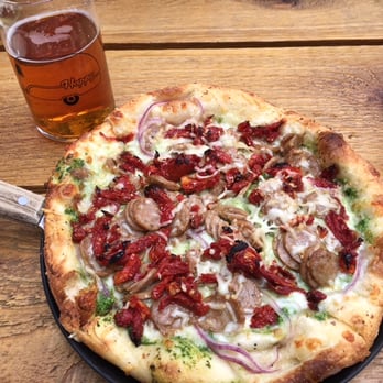 Happy Camper - Mike - Italian sausage, sun-dried tomatoes, red onions, parmesan & spinach/ricotta sauce - Pizza Near Me - Chicago, Illinois Happy Camper - Mike - Italian sausage, sun-dried tomatoes, red onions, parmesan & spinach/ricotta sauce - Pizza Near Me - Chicago, Illinois