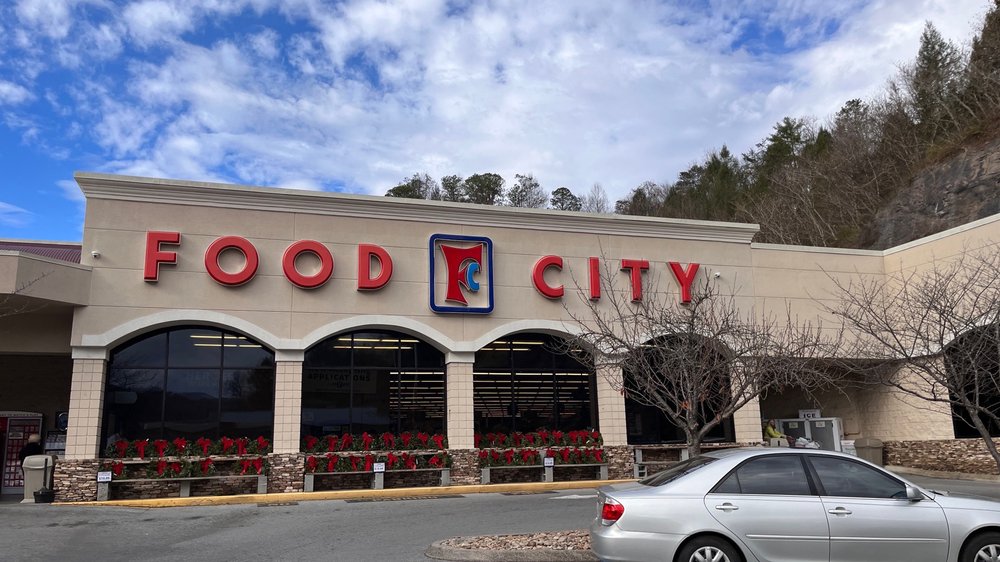 FOOD CITY Updated September 2024 169 Photos & 104 Reviews 1219 E