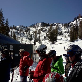 Palisades Tahoe Alpine Lodge - Ski Resorts Near Me - Alpine Meadows, California