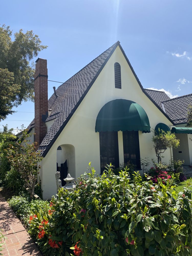 Slide of Ridge Runner Roofing