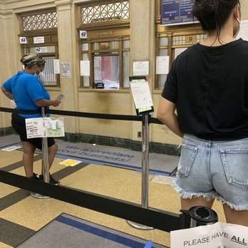 US Post Office - Long line at 9:30am on a Wednesday - Post Offices Near Me - New York, New York US Post Office - Long line at 9:30am on a Wednesday - Post Offices Near Me - New York, New York