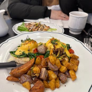 Sweet Maple - Eggs Florentine - Breakfast & Brunch Near Me - Cupertino, California Sweet Maple - Eggs Florentine - Breakfast & Brunch Near Me - Cupertino, California