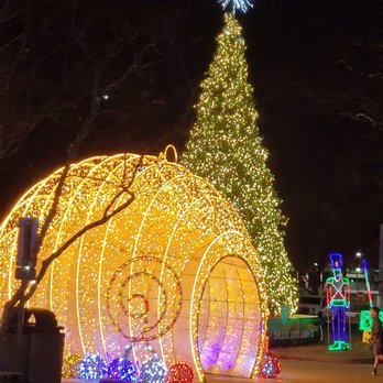 Dallas Zoo - Dallas Zoo Lights, Santa's Village, 2021 - Zoos Near Me - Dallas, Texas Dallas Zoo - Dallas Zoo Lights, Santa's Village, 2021 - Zoos Near Me - Dallas, Texas