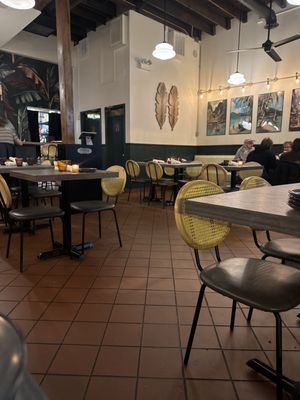 Bayan Ko Diner by null