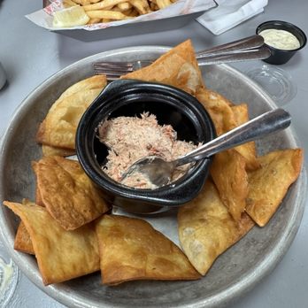 Woadie's South East Seafood - Smoked salmon dip and homemade crackers - Seafood Near Me - Skagway, Alaska Woadie's South East Seafood - Smoked salmon dip and homemade crackers - Seafood Near Me - Skagway, Alaska
