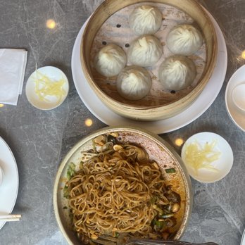 Yum Long - Signature Pork Xiao Long Bao(6) - Chinese Near Me - Monterey Park, California Yum Long - Signature Pork Xiao Long Bao(6) - Chinese Near Me - Monterey Park, California