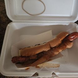 Nick's Char-Pit - Chili Hot Dog that Samantha didn't want to wear gloves while preparing