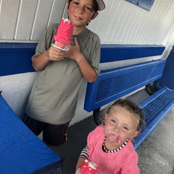 Dreamette - Kid size and small size vanilla dipped in cotton candy - Ice Cream & Frozen Yogurt Near Me - Jacksonville, Florida Dreamette - Kid size and small size vanilla dipped in cotton candy - Ice Cream & Frozen Yogurt Near Me - Jacksonville, Florida