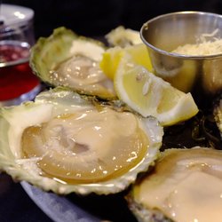 Diana's Oyster Bar And Grill - Belon oyster round two