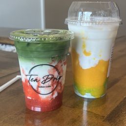 strawberry matcha and mango- pandan sticky rice drink strawberry matcha and mango- pandan sticky rice drink