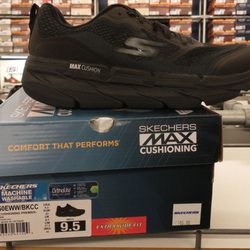 SKECHERS Warehouse Outlet - Max Cushioning Elite Vantage will be on top of my list this Christmas 2022