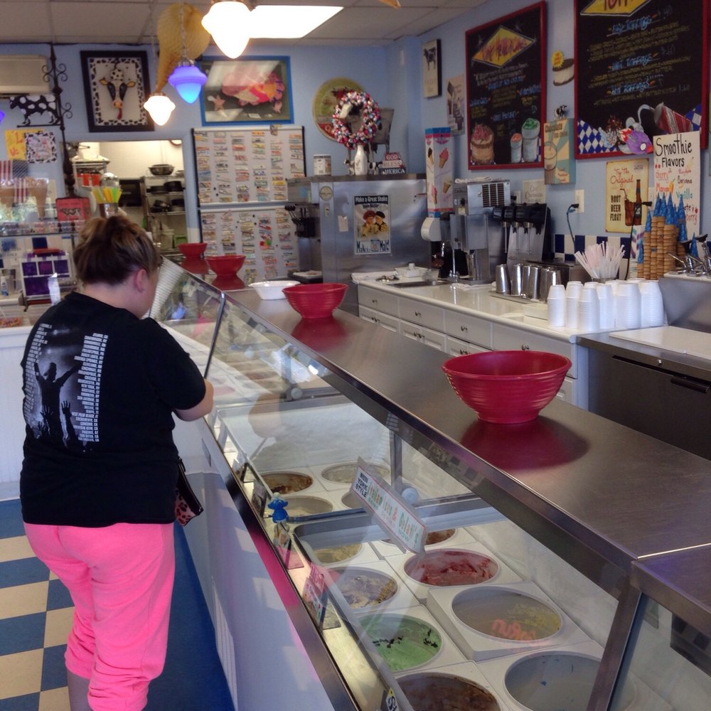 Daily Scoop - Ice Cream & Frozen Yogurt Near Me - Pasadena, Maryland