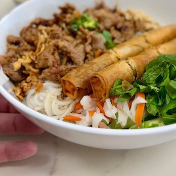 Viet Chubby Boy - N6. Spring Rolls & Grilled Pork Vermicelli - Asian Fusion Near Me - Honolulu, Hawaii Viet Chubby Boy - N6. Spring Rolls & Grilled Pork Vermicelli - Asian Fusion Near Me - Honolulu, Hawaii