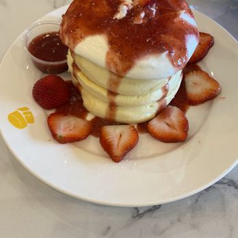 Fluffy Fluffy Dessert Cafe - Strawberry - Desserts Near Me - Duluth, Georgia Fluffy Fluffy Dessert Cafe - Strawberry - Desserts Near Me - Duluth, Georgia