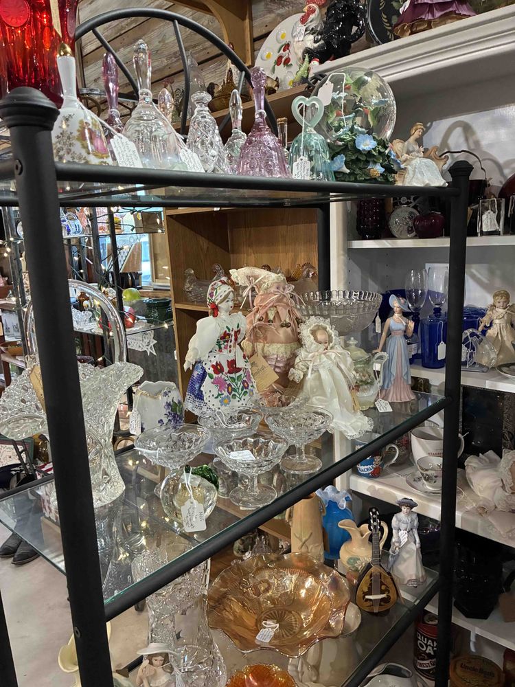 McDade Antiques and Marketplace Image