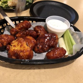 Round Table Pizza - Chicken wings BBQ - Pizza Near Me - Honolulu, Hawaii Round Table Pizza - Chicken wings BBQ - Pizza Near Me - Honolulu, Hawaii