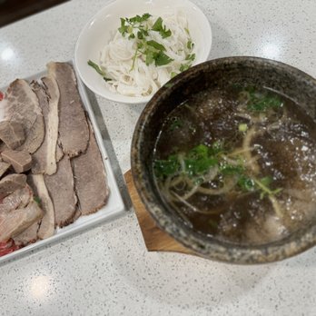 Hot Stone Pho - Hot Stone Pho @yeapeats - Vietnamese Near Me - Rosemead, California