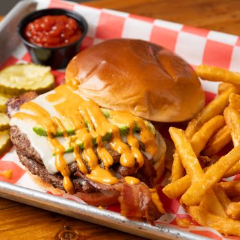 Frisco Diner - Chicago Fire Burger - Breakfast & Brunch Near Me - Frisco, Texas