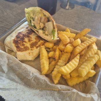 Fat Pat's Bar & Grill - Sports Bars Near Me - Lafayette, Louisiana