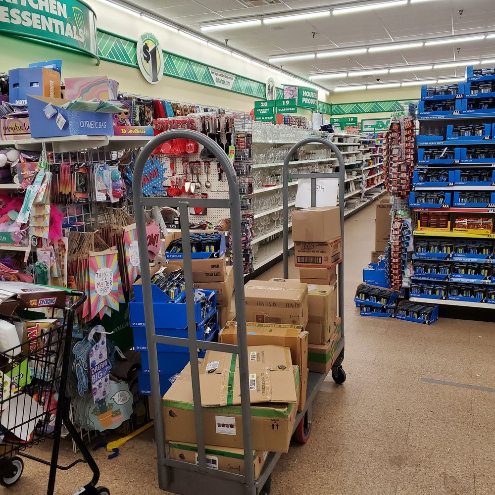 DOLLAR TREE with 10 real customer photos Updated August 2024 17