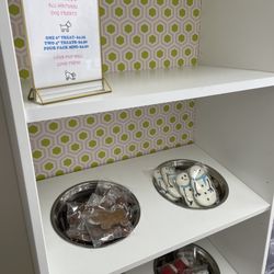 Ellas Frozen Yogurt & Candy Shop - Treats available for the pups too!