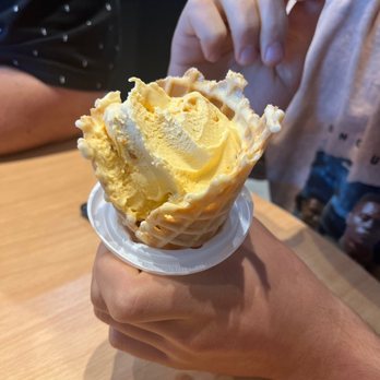 Tang & Java - Biscoff gelato! - Gelato Near Me - Woodland Hills, California