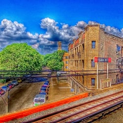 CTA - Loyola - Sunny day