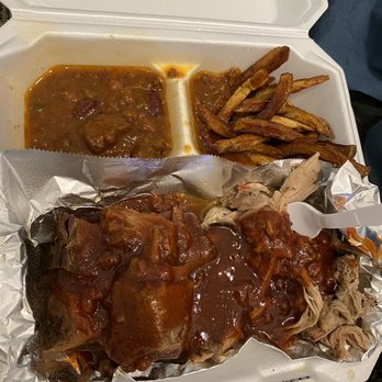 Smokehouse BBQ - Pulled pork, brisket, chili and fries. - Barbeque Near Me - Anchorage, Alaska