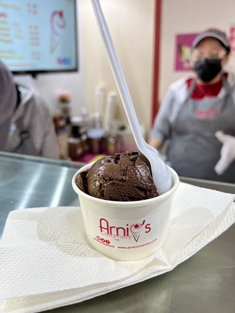 Arnie's Creamery Logo