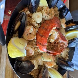 Seafood pollo