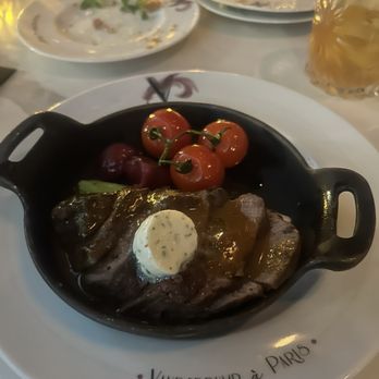Vanderpump A Paris - Steak medium - French Near Me - Las Vegas, Nevada Vanderpump A Paris - Steak medium - French Near Me - Las Vegas, Nevada