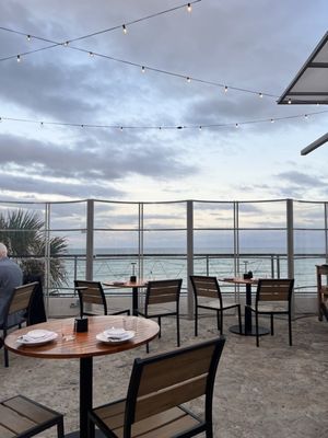 ETARU restaurant by null