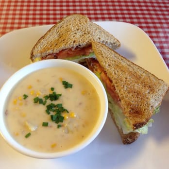 Harry's Café - Breakfast & Brunch Near Me - Honolulu, Hawaii Harry's Café - Breakfast & Brunch Near Me - Honolulu, Hawaii