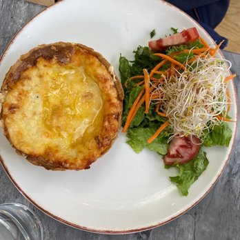 Qué Sería de Mí - Quiche de rajas - Breakfast & Brunch Near Me - México, D.F., DIF Qué Sería de Mí - Quiche de rajas - Breakfast & Brunch Near Me - México, D.F., DIF