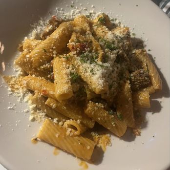 Céline - Spicy vodka rigatoni with beef short rib - Cocktail Bars Near Me - Philadelphia, Pennsylvania Céline - Spicy vodka rigatoni with beef short rib - Cocktail Bars Near Me - Philadelphia, Pennsylvania