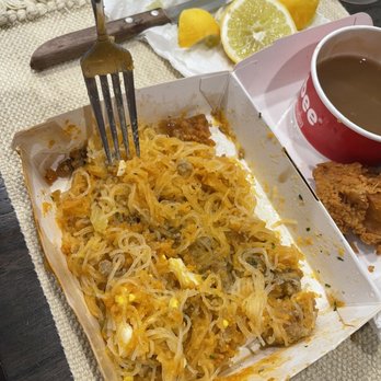 Jollibee - Huge serving of palabok but needed more sauce - Fast Food Near Me - Fairfield, California