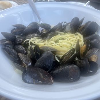 Maxi's - Clams Pasta - Italian Near Me - Cleveland, Ohio