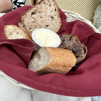 Le Diplomate - Bread basket - Brasseries Near Me - Washington, DC, District of Columbia