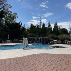 Cape Cottage Inn - Pool area