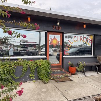 Full Circle Cafe - Front entrance - Pizza Near Me - Morehead City, North Carolina