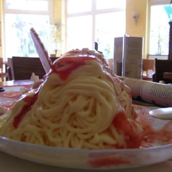 Pizzeria Eiscafe Marina - Leckeres Spaghetti-Eis in Sellin, um mich für eine Radtour zu stärken - Italian Near Me - Sellin, MV Pizzeria Eiscafe Marina - Leckeres Spaghetti-Eis in Sellin, um mich für eine Radtour zu stärken - Italian Near Me - Sellin, MV