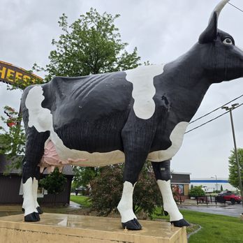 Ehlenbach's Cheese Chalet - Cheese Shops Near Me - DeForest, Wisconsin